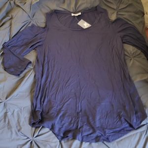 Cold shoulder 3/4 sleeve top